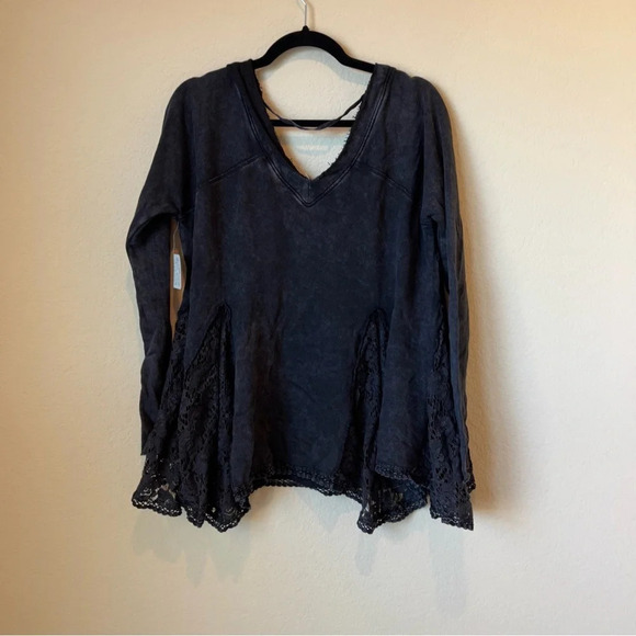 NWT free people distressed lace detailing v neck oversized sweater - Picture 5 of 5